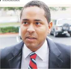 Renuncia” le da un empujón a Cox