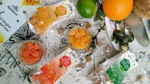 Fie ca este colorat in rosu luminos, roz piersica sau purpuriu, rujul ramane unul ingredientele din ruj sunt, de obicei, uleiuri, ceara, pigmenti, antioxidanti si emolienti. Dulciuri Sanatoase Pentru Copii Mofturosi Jeleuri Cu Fructe Apidava