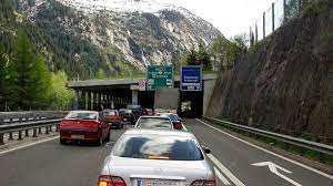 Gotthard nordportal göschenen (in fahrtrichtung süden). Fahrzeugbrand Im Gotthardtunnel Insassen Gerettet Lange Sperrung