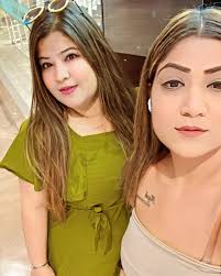 Watching movie with my besti❤️🤩🥰