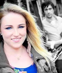 Caroline Keane's Instagram, Twitter & Facebook