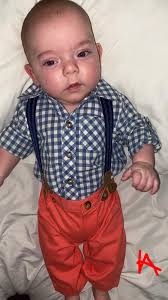 Might be a long shot but is anyone able to get our boy added into the shot  of our twins 🙏 unfortunately didn't get a photo of them together