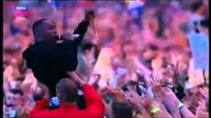 Joss stone was expected to feature on the song da feelin', but dizzee rascal stated that the song sounded too poppy with joss stone's hook, so she does not appear on the album. Dizzee Rascal Bonkers Live Awesome Performance Glasto 2013 Youtube