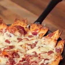 Homemade Pizza Recepie Tortilla Pizza Finger Food Easy Pizza Great For Frends Family Video Recipes Appetizer Recipes Finger Foods Easy