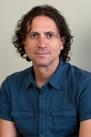 Vic Ferreira's Instagram, Twitter & Facebook