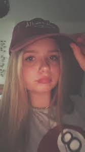 Ellen Hobson's Instagram, Twitter & Facebook