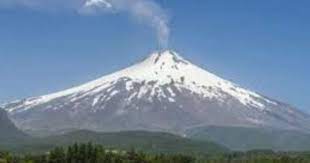 De los al menos 38 volcanes activos de la argentina (aquellos que tuvieron al menos una erupción en los últimos 10.000 años), el copahue, . Por Que Sale Humo Del Volcan Copahue Unidiversidad Sitio De Noticias Uncuyo