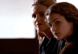 Felicity S1.E01 “Pilot” + S1.E02 “The Last Stand”