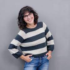 Der koora sweater von rosa.p ist oversize geschnitten und wird in einem stück von oben nach unten gearbeitet. Koora Sweater Maschenfein