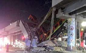 Accidente del metro en estación olivos, línea 12 en tláhuac, ambulancias ya atienden lesionados. Nb4qplnoyfmsgm