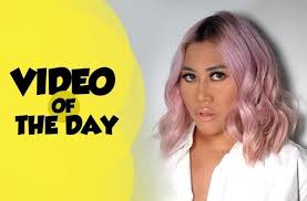 #boiyen #kamuhoaxxx memiliki pengalaman yang begitu banyak di dunia entertaint tanah air tidak membuat boiyen puas dengan segala yang telah dicapainya. Emniwrijvwjeym