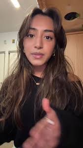 Nicole Pender's Instagram, Twitter & Facebook