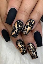 It's totally okay to post halloween nails in november right? 43 Gold Nail Designs For Your Next Trip To The Salon Stayglam