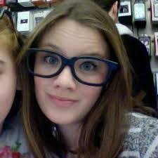 Mina Howell's Instagram, Twitter & Facebook