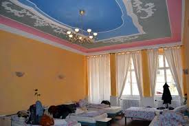 Vuoi farla assomigliare a quella dei tuoi sogni? La Nostra Camera Da Letto Per 8 Ragazze Picture Of Charles Bridge Economic Hostel Prague Tripadvisor