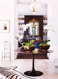 How To Be Insanely Organized In 25 Simple Steps Saarinen Table Decor Tulip Table
