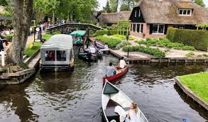 Tripadvisor has 5,346 reviews of giethoorn hotels, attractions, and restaurants making it your best giethoorn resource. A Weekend Getaway In Giethoorn Netherlands Giethoorn Netherlands B