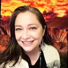 Kelsey Crowe's Instagram, Twitter & Facebook