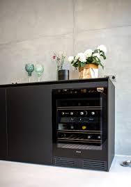 Stilvoller Einbau Weinkuhlschrank Von Miele Weinkuhlschrank Wohnung Esszimmer Schrank