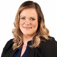 Nicole Bradshaw's Instagram, Twitter & Facebook