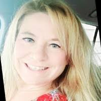 Lisa Mazzarella's Instagram, Twitter & Facebook