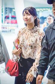Chaeyoung isn't afraid of a little sparkle added to her makeup look. No Makeup Momo Is The Cutest Twice