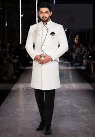 Looking for stylish wedding dresses for men? Wedding Attire For Men Buy Indian Marriage Outfits Online Utsav Fashion