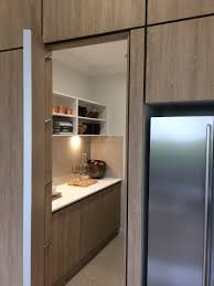 Concealed Walk In Pantry Door Open Luxuskuchen Haus Kuchen Geheime Raume