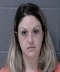 Leann Lackey's Instagram, Twitter & Facebook