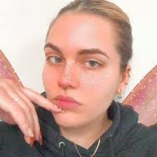 Vicky Mavreas's Instagram, Twitter & Facebook