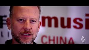 上海樂器展2017》隨時練習，一把吉他帶著走，專訪Traveler Guitar－Corey Oliver