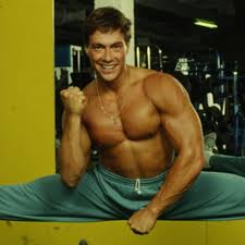 His father introduced him to martial arts when he saw his son was physically weak. Wie Lerne Ich Den Spagat Wie Jean Claude Van Damme Es Macht Lernen