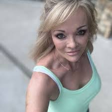 Jeannie Neff's Instagram, Twitter & Facebook