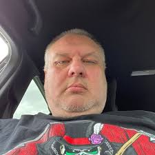 I need a best friend 😟 Age not matter❣️ If you're 50 and above give me a  hi 👋