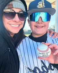 Liz Callaway (@lizcallawaytx) • Instagram படங்கள் மற்றும் வீடியோக்கள்