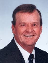 Robert Lear's Instagram, Twitter & Facebook