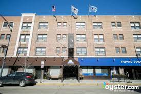 Overview the days inn chicago, situated in chicago, il, is located 4 minutes away by car from the lincoln park zoo. Hotel Versey Days Inn By Wyndham Chicago Review What To Really Expect If You Stay