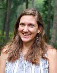 Lisette Lewis's Instagram, Twitter & Facebook