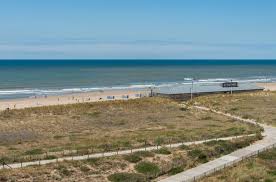 Many rooms have balconies and sea views. Prominent Inn Hotel In Noordwijk Bei Hotelspecials De