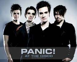 Made by your friends at: Escucha En Panic At The Disco Emos Scene Goticos Raros Amino Amino