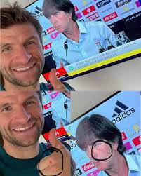 Warum jürgen klopp eher nicht sein nachfolger wird. Dfb Sehen Sie Es Auch Englander Lachen Sich Wegen Muller Und Low Schlapp Hat Er Ihm Etwa Fussball