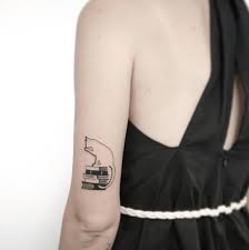 Cat Tattoo By Marta Mapelli Minimalist Tattoo Tattoos Cat Tattoo Designs