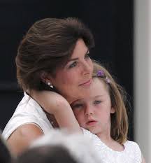 Die gestern sechzig jahre alt gewordene caroline von monaco (60) gibt seit jahren die distanzierte prinzessin mit stil. Princess Caroline Of Hanover And Alexandra At The Cathedral In Princess Caroline Of Monaco Princess Caroline Caroline Of Monaco