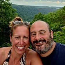 Lori Kunkle's Instagram, Twitter & Facebook