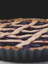 Vegane Linzertorte Marmelade Und Nusse Von Ihrer Besten Seite Rezept Vegan Backen Backzutaten Vegane Desserts