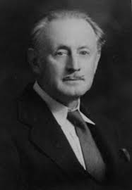 A PORTRAIT OF AN ARTIST IN SOCIETY