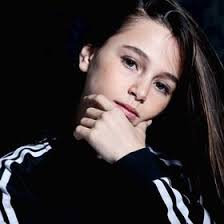 adriana carson (adrianking675)