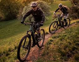 Entwickelt für schnelle abfahrten und das bewältigen großer features wie sprünge. E Mountainbike Kaufberatung Darauf Mussen Sie Achten