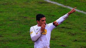 Era este un joven como de 25. Gracias Capitan El Adios De Esteban Paredes A Colo Colo