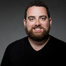 Lori Eanes's Instagram, Twitter & Facebook